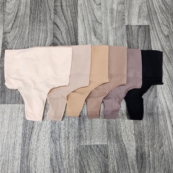 Skims Everyday Sculpt High Waisted Thong - Picture 4 of 4